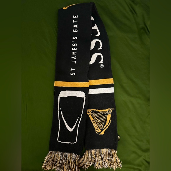 Guinness Winter Scarf - Picture 3 of 3